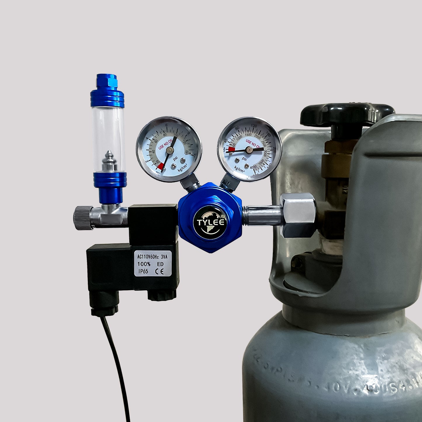 Dual CO2 Regulator with Bubble Counter and Solenoid Valve